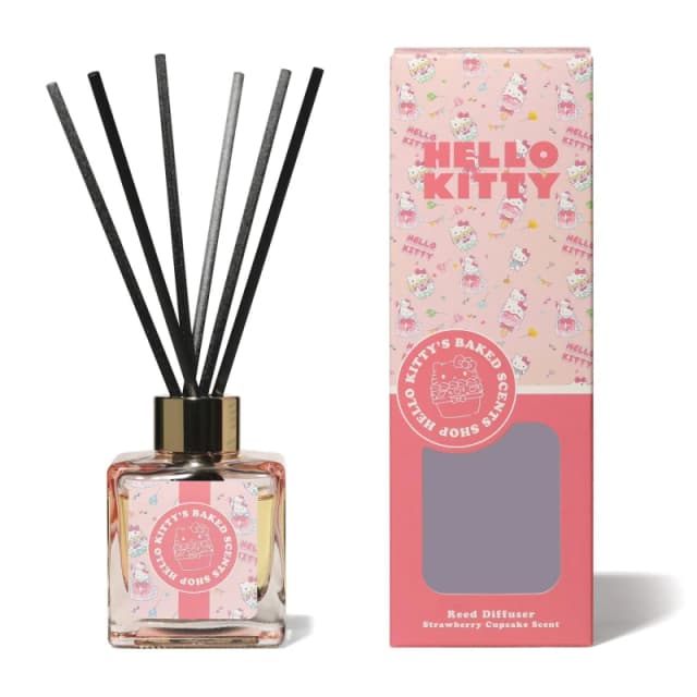 Hello Kitty Bakery Strawberry Cupcake Diffuser None unisex 100ml
