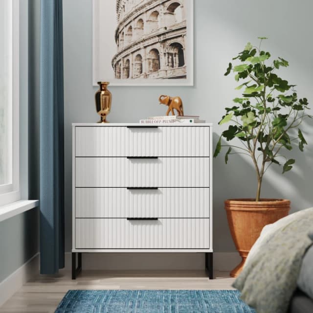 Ready Assembled 2 U Menai 4 Drawer Chest (Ready Assembled) in White Size: Medium White Unisex Medium