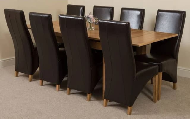 Thats Furniture Richmond 140-220cm Oak Extending Dining Table & 8 Lola Leather Chairs in Brown Brown Unisex