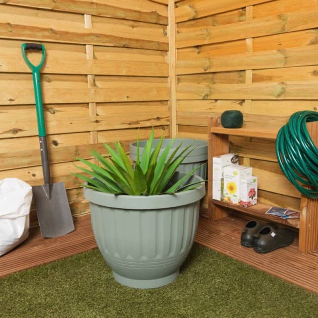 Wham Etruscan 4 x 47cm Round Plastic Garden Planters in Green Size: 4 x 47cm Green Unisex 4 x 47 cm