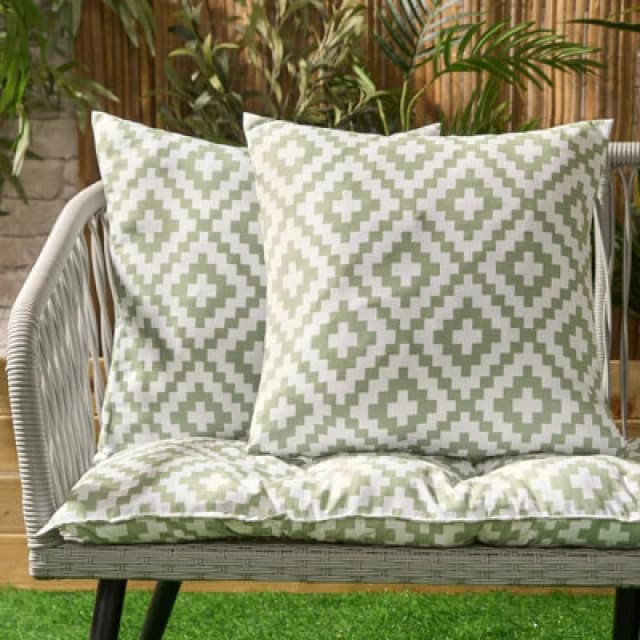 OHS OHS 2 x Geometric Cushion Cover Water Resistant Outdoor Garden in Green Size: 45cm x 45cm Green 45cm x 45cm Unisex 5027434208968