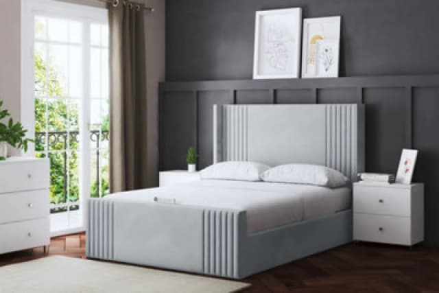 DS LIVING Elara Winged Silver Upholstered Bed Double AM_DVNSHRE_DBL_SIL
