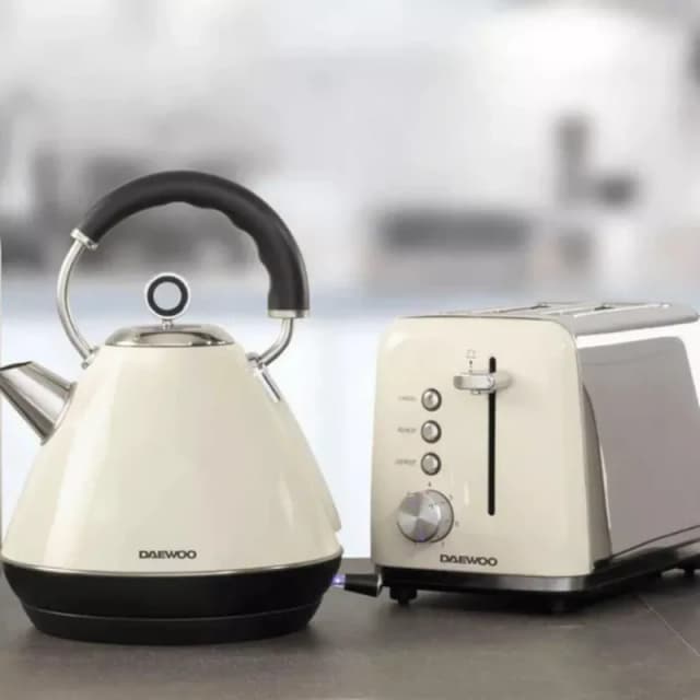 Daewoo SDA2715 Kensington Pyramid 2 Slice Toaster and 1.7L Kettle