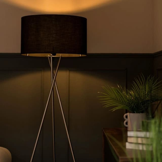 ValueLights ValueLights Camden Polished Chrome Tripod Floor Lamp with Drum Lamp Shade and Bulb in Dark Navy Dark Navy One Size Unisex 5055759991555