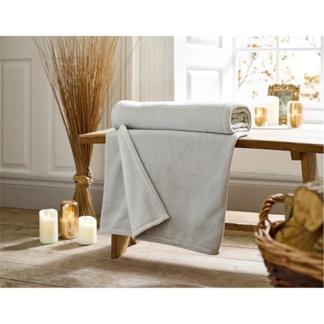 Deyongs Deyongs Snuggle Touch Super Soft Solid Colour Fleece Throw in Light Grey Size: 140cm x 180cm Light Grey 140cm x 180cm Unisex 5054990142573
