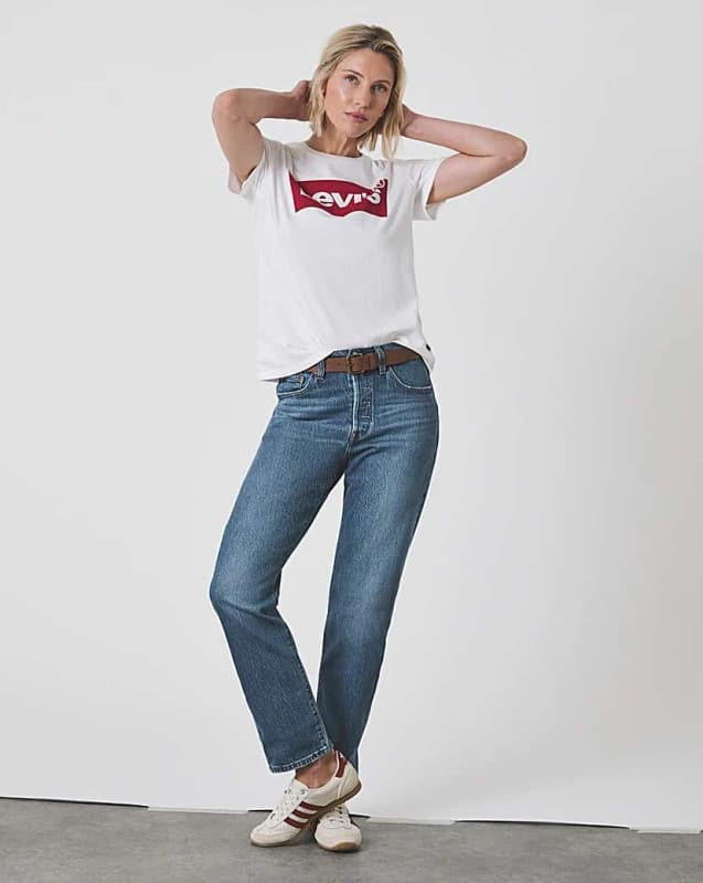Levis|Levis Levis 501 Crop Jeans - 28 Leg MID Wash - Levis - Size: 27/28 / UK 8 MID Wash Female 27/28 / UK 8 PV16501