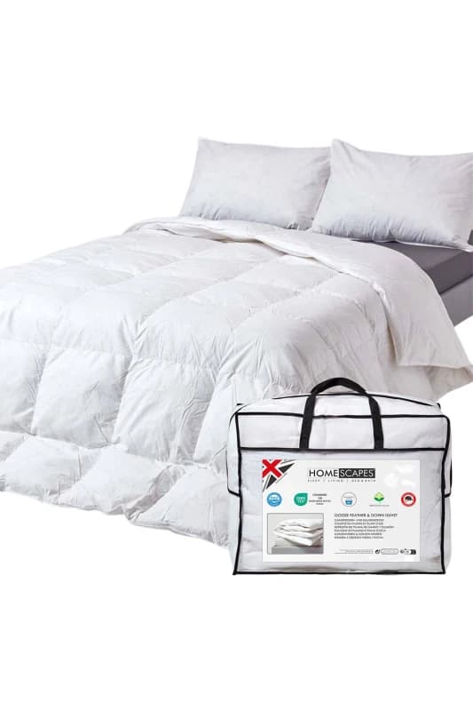 Homescapes Goose Feather & Down 2.5 Tog Summer Duvet in White Size: Single White Unisex Single