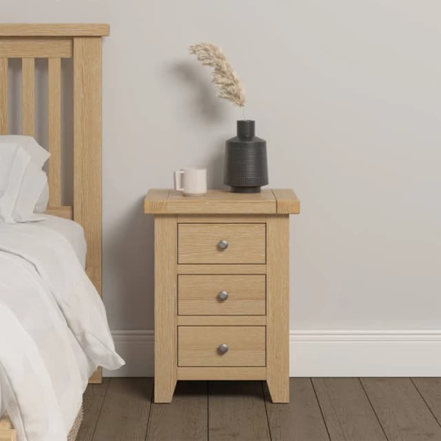 Seconique Windsor 3 Drawer Bedside Real Natural Oak Fully Assembled