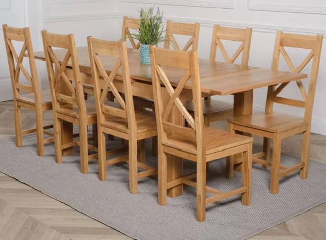 Thats Furniture Richmond 140-220cm Oak Extending Dining Table & 8 Berkeley Chairs in Brown Brown Unisex