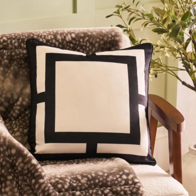 OHS OHS 2 Pack Matte Velvet Print Decorative Square Cushion Covers, Monochrome in Warm White Size: 45cm x 45cm Warm White 45cm x 45cm Unisex 5027434