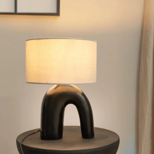 ValueLights ValueLights Lia Fabric Drum Lamp Shade Black Arch Abstract Ceramic Table Lamp in White White One Size Unisex 5059406065026