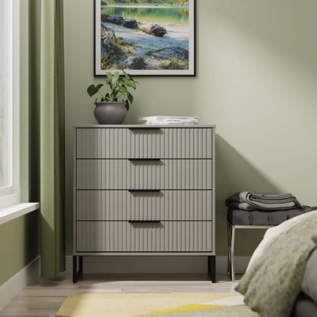 Ready Assembled 2 U Menai 4 Drawer Chest (Ready Assembled) in Dark Grey Size: Medium Dark Grey Unisex Medium