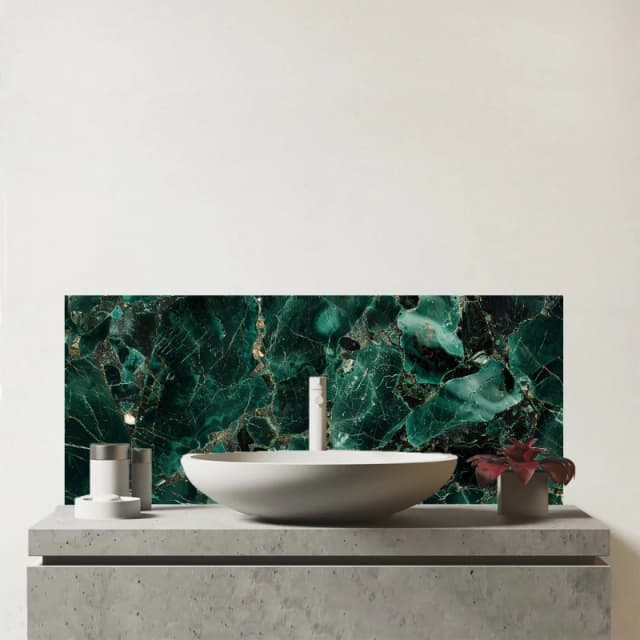 Warren Reed - Designer Green Quartz Effect Glass Bathroom Splashback Green Unisex