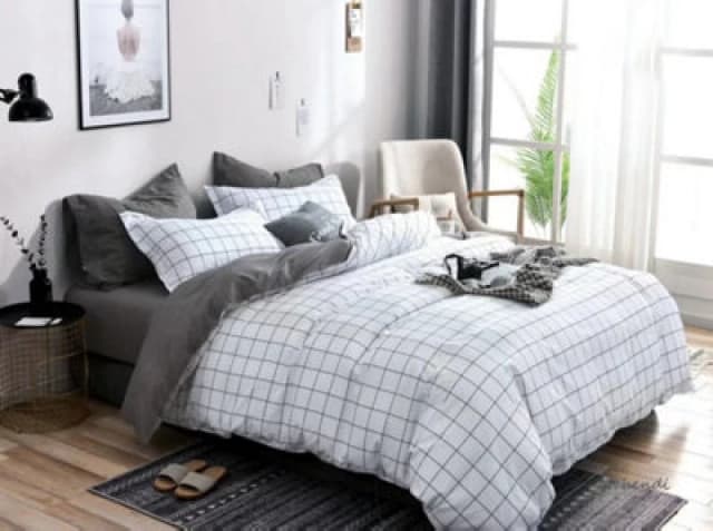 Ezysleep Ezysleep Cambridge Printed Duvet Cover Set in Grey Size: King Grey King Unisex 0753775273550