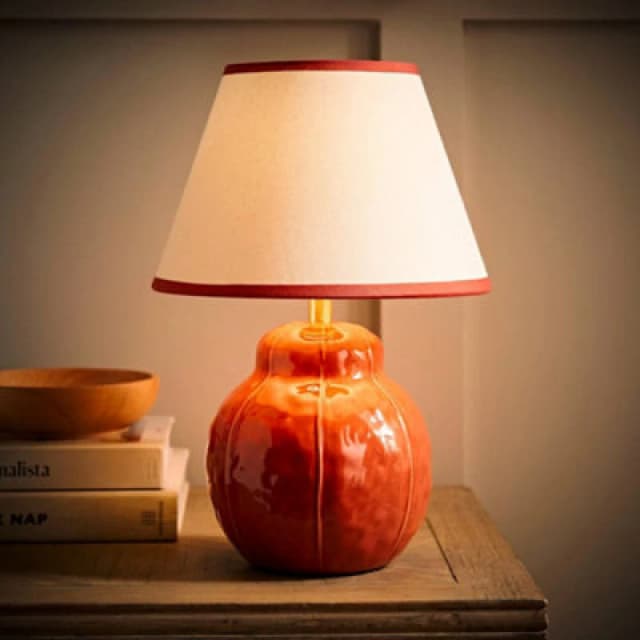 ValueLights ValueLights Gourdette Burnt Orange Table Lamp with Tapered Trim Shade and Bulb Burnt Orange One Size Unisex 5059406071089