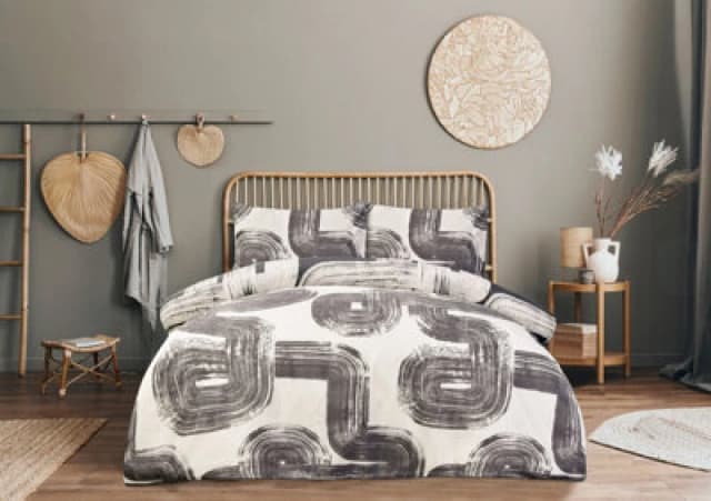 Smart Living Smart Living Luxury Super Soft Reversible Elemental Geo Duvet Cover with Pillowcase in Black Size: Double Black Double Unisex 505655757