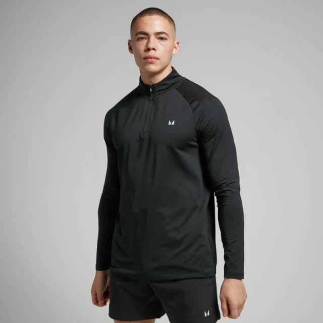 MyProtein Long-Sleeve Performance Gym Top Black male Small