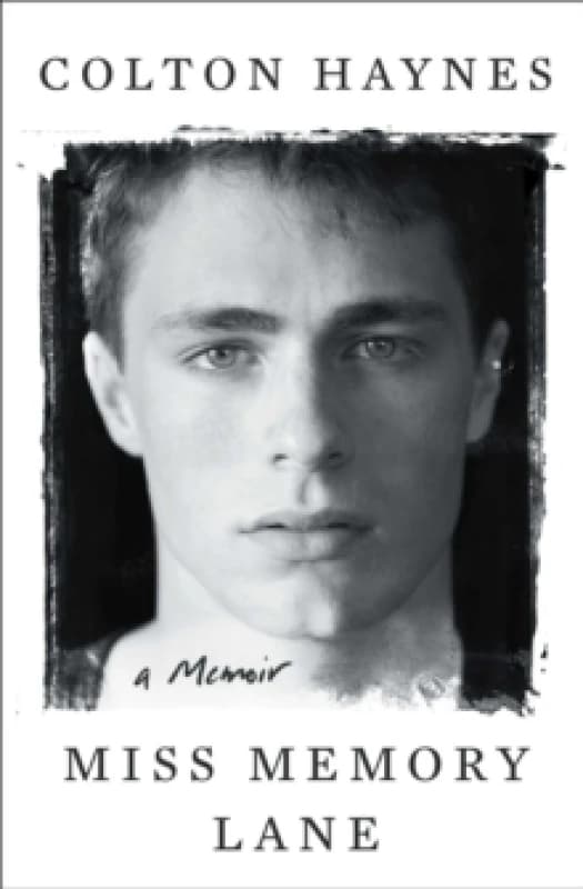 Miss Memory Lane : A Memoir Paperback / softback