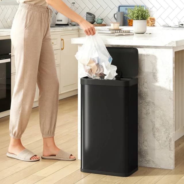 HOMCOM 45L Sensor Bin, Metal Kitchen Bin with Automatic Close, Black Unisex