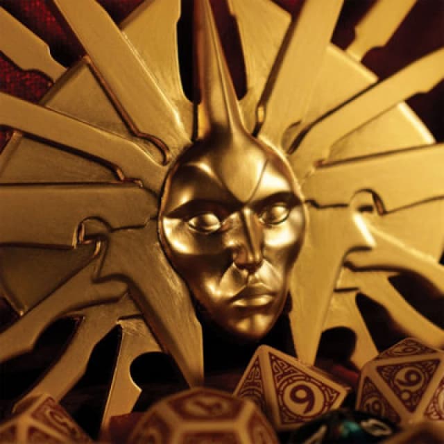 Dungeons & Dragons Lady of Pain Limited Edition Medallion Metallic Gold unisex