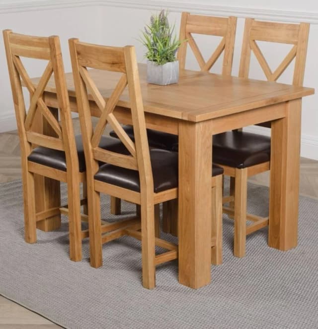Thats Furniture Hampton 120-160cm Oak Extending Dining Table & 4 Berkeley Leather Chairs in Brown Brown Unisex