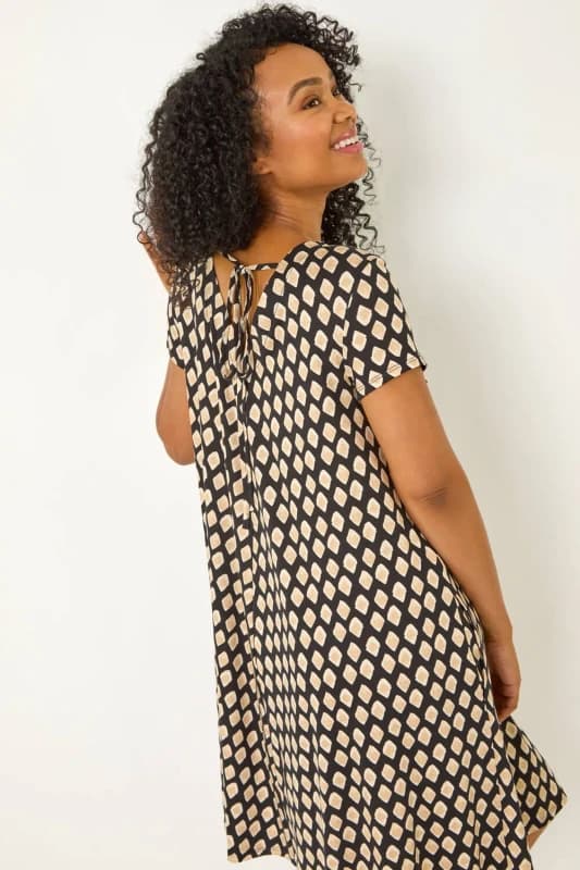 Roman Womens Petite Print V-Neck Swing Pocket Dress in Black Size: 8 Black Female 8