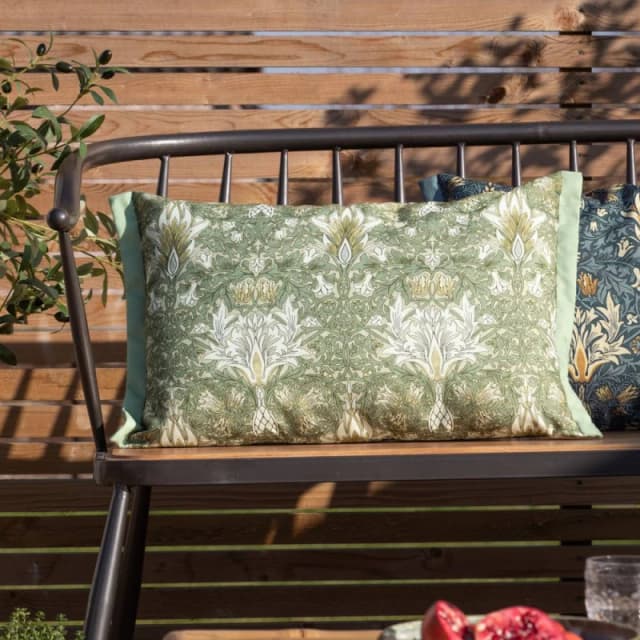 Morris & Co Morris & Co Snakeshead Printed Outdoor Cushion in Green Size: 40cm x 60cm Green 40cm x 60cm Unisex 5025532850836