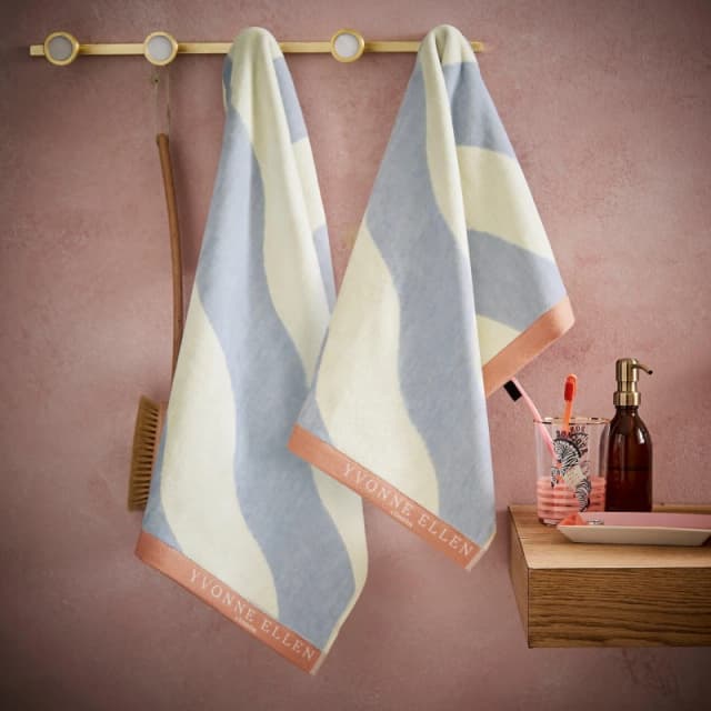 Yvonne Ellen YE Sig Stripe Hand Twl 99 Frosted Lake unisex Hand Towel