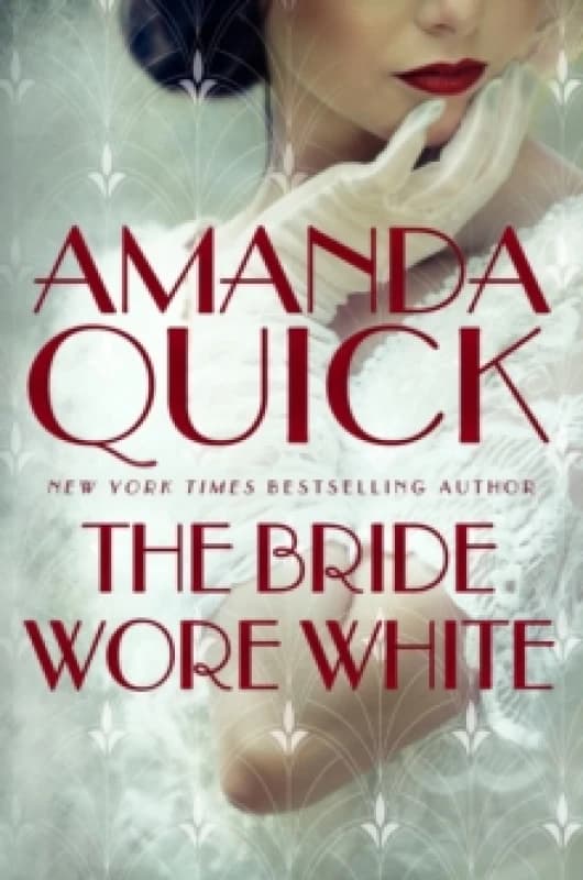 The Bride Wore White. Paperback. By Amanda Quick Books