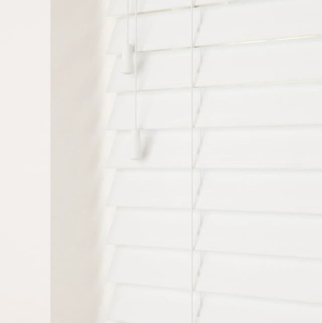Blinds Outlet Faux Wood String Venetian Blind in White Size: 105cm width x 120cm drop White Unisex 105cm width x 120cm drop