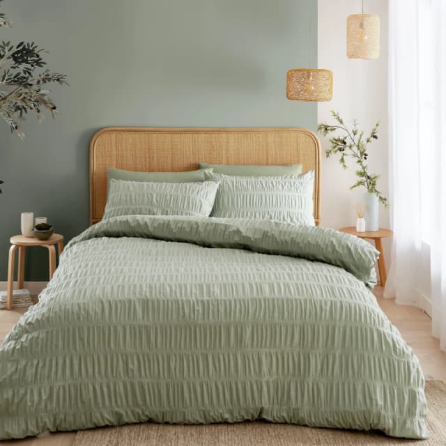 Catherine Lansfield Seersucker Reversible Duvet Cover & Pillowcase Set Sage