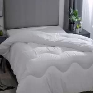 Belledorm Hotel Suite 10.5 Tog Filled Duvet (Kingsize) (White)