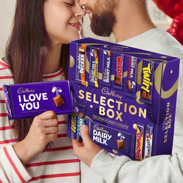 Cadbury Gifts Direct Cadbury I Love You Selection Box Gift ZCDDLOVE