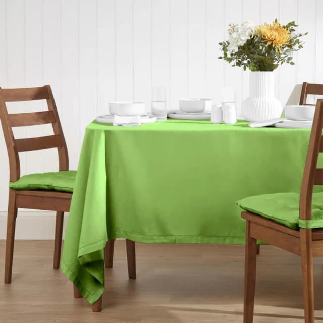 Homescapes Plain Cotton Tablecloth, 178cm x 300cm Lime