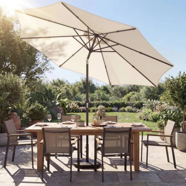 OUTSUNNY 2.7 m Garden Parasol Umbrella with Cross Base, Sandbag in Cream Size: 3m Cream Unisex 3m