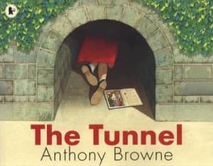 The Tunnel by Anthony Browne Paperback