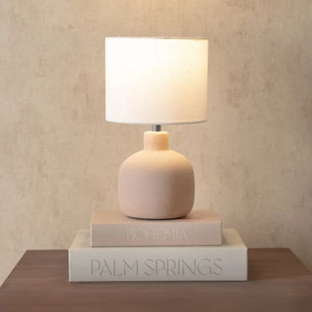 ValueLights ValueLights Chelsea Natural Linen Shade Hand Finished Sandblast Ceramic Table Lamp in Cream Cream One Size Unisex 5016529271871