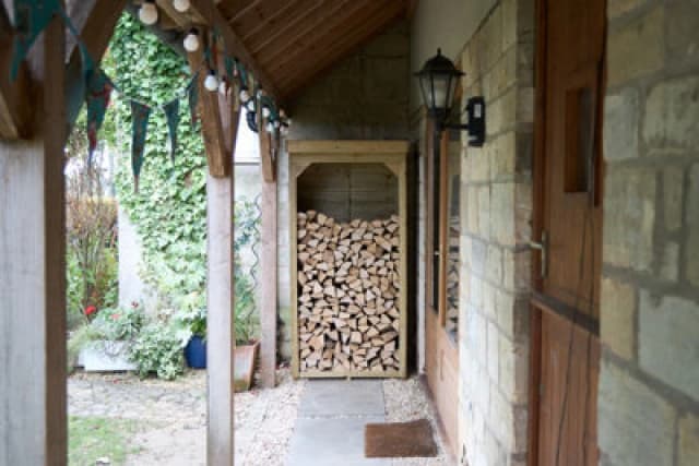 3'0 x 2'10 Forest Pent Small Overlap Log Store (0.9m x 0.86m)