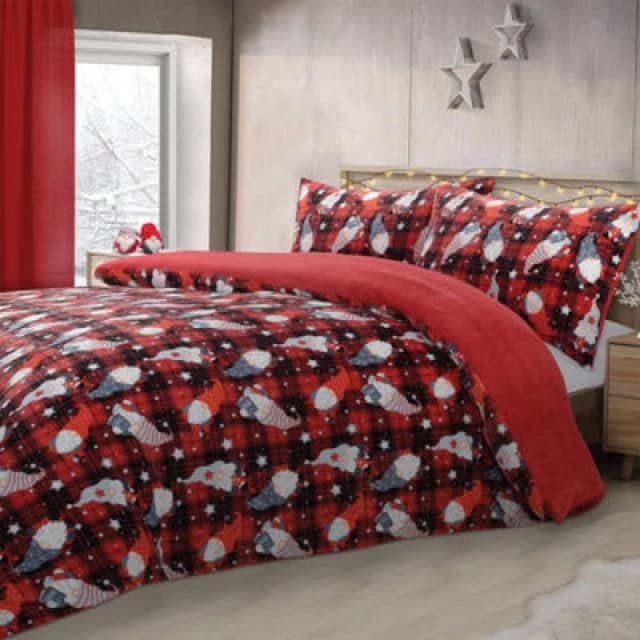 Velosso Flannel Pattern Luxury Bedding Set With Button Enclosure, Duvet Cover & Pillowcase Set, Winter Gnome & Plaid Design - Multicolour