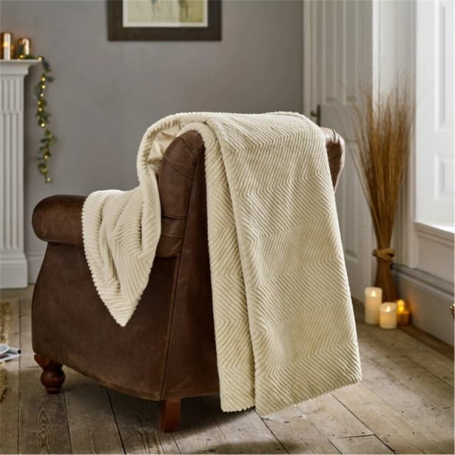 The Lyndon Company Burghley Throw - 130x170cm Almond unisex One Size