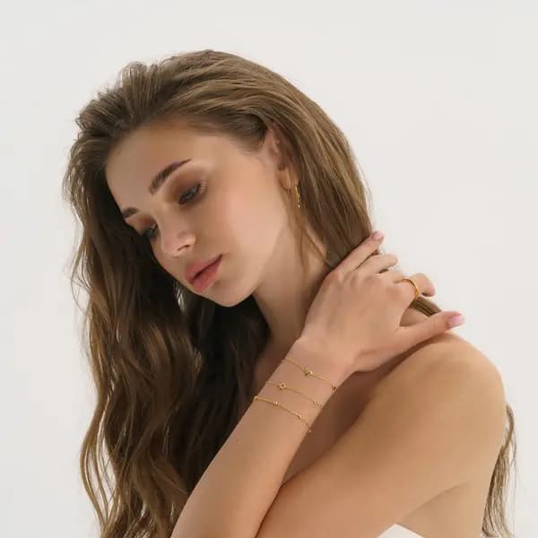 Elk & Bloom 14K Gold Dainty Star Bracelet Gold