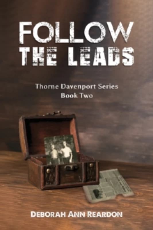 Follow the Leads : Thorne Davenport Series Book Two Paperback / softback