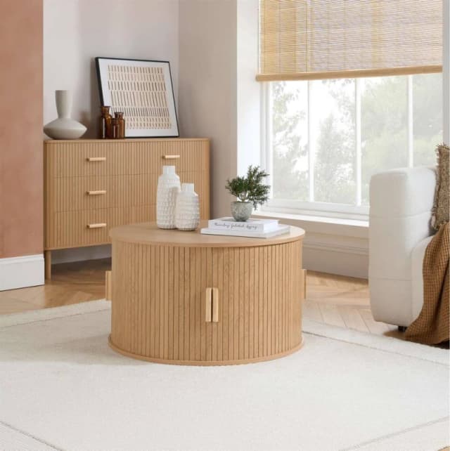 Birlea Axel Round Fluted Coffee Table with Storage Oak in Light Oak Size: 1 Pack Light Oak Unisex 1 Pack