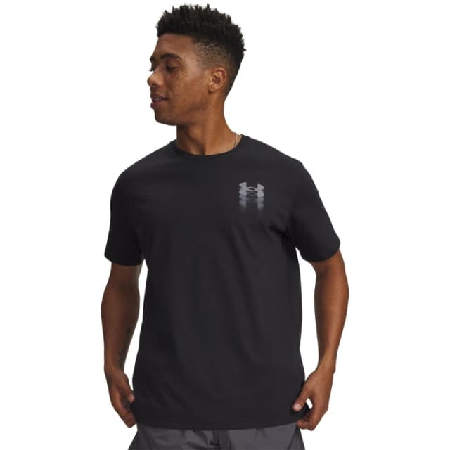 Under Armour Mens Blur Logo Short Sleeve T-Shirt Black/Titn Gray male 2XL