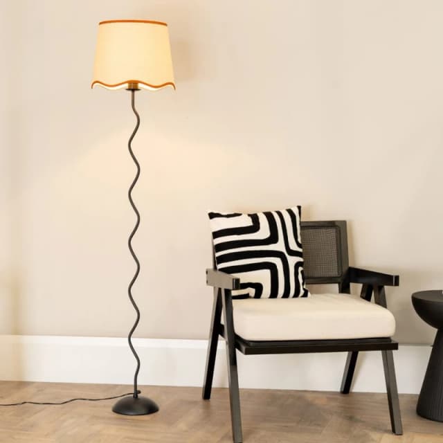 ValueLights Wiggle Black Metal Stem Floor Lamp with Linen Scallop Trim Tapered Lamp Shade Burnt Orange