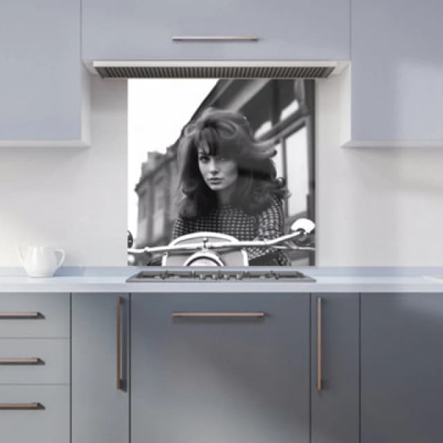 Warren Reed - Designer Piglet On A Beach Holiday Tea Towel in Yellow Yellow Unisex