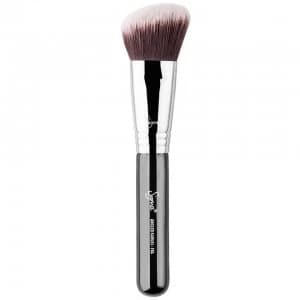 Sigma F84 Angled Kabuki Brush