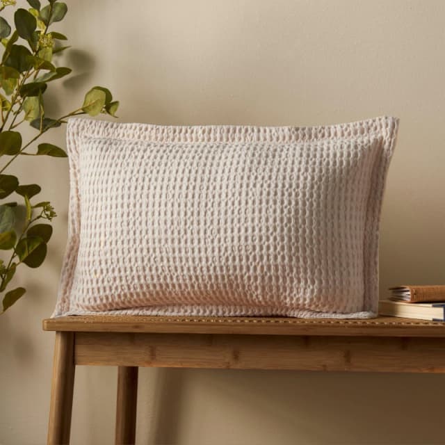 Pineapple Elephant Jaipur Waffle 30cm x 50cm Oxford Filled Boudoir Natural