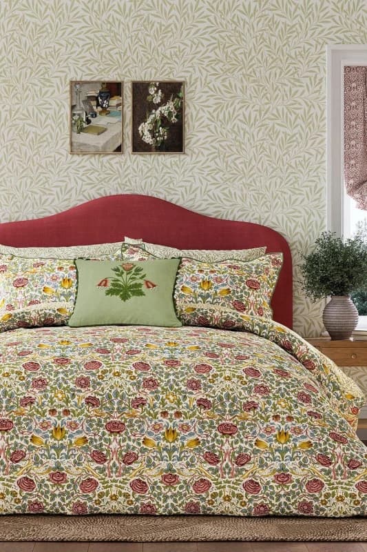 Morris & Co Morris & Co 'Rose' Cotton Duvet Cover Set Size: Super King Multi Super King Unisex 5016709687140