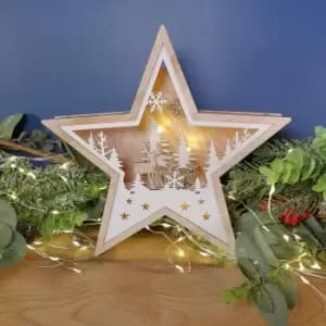 23cm Battery Operated Wooden Star Shape Woodland Scene Christmas Decoration